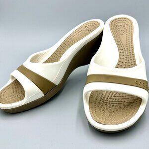 Crocs Sassari Wedge Comfort Slip On Slide Sandals Women’s Size 8 White Taupe